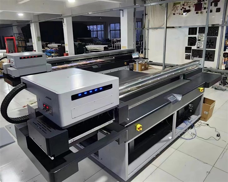 Flatbed Digital Printer Flatbed Digital Printer