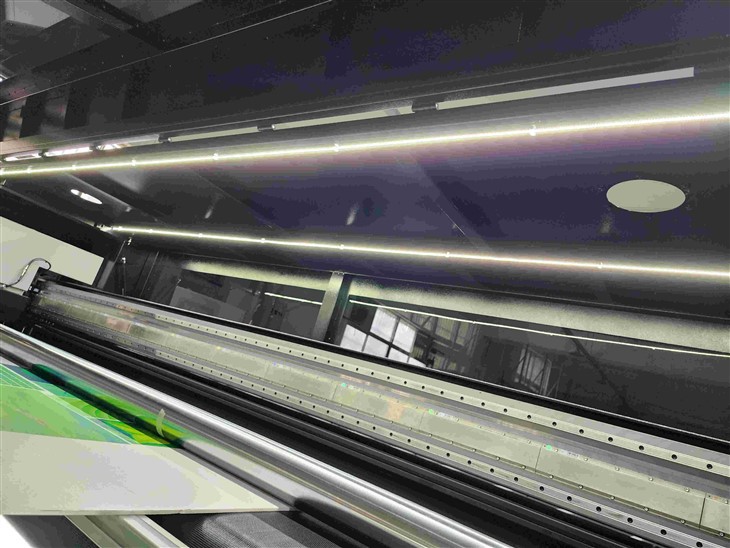 Hybrid UV Printing Hybrid UV Printing